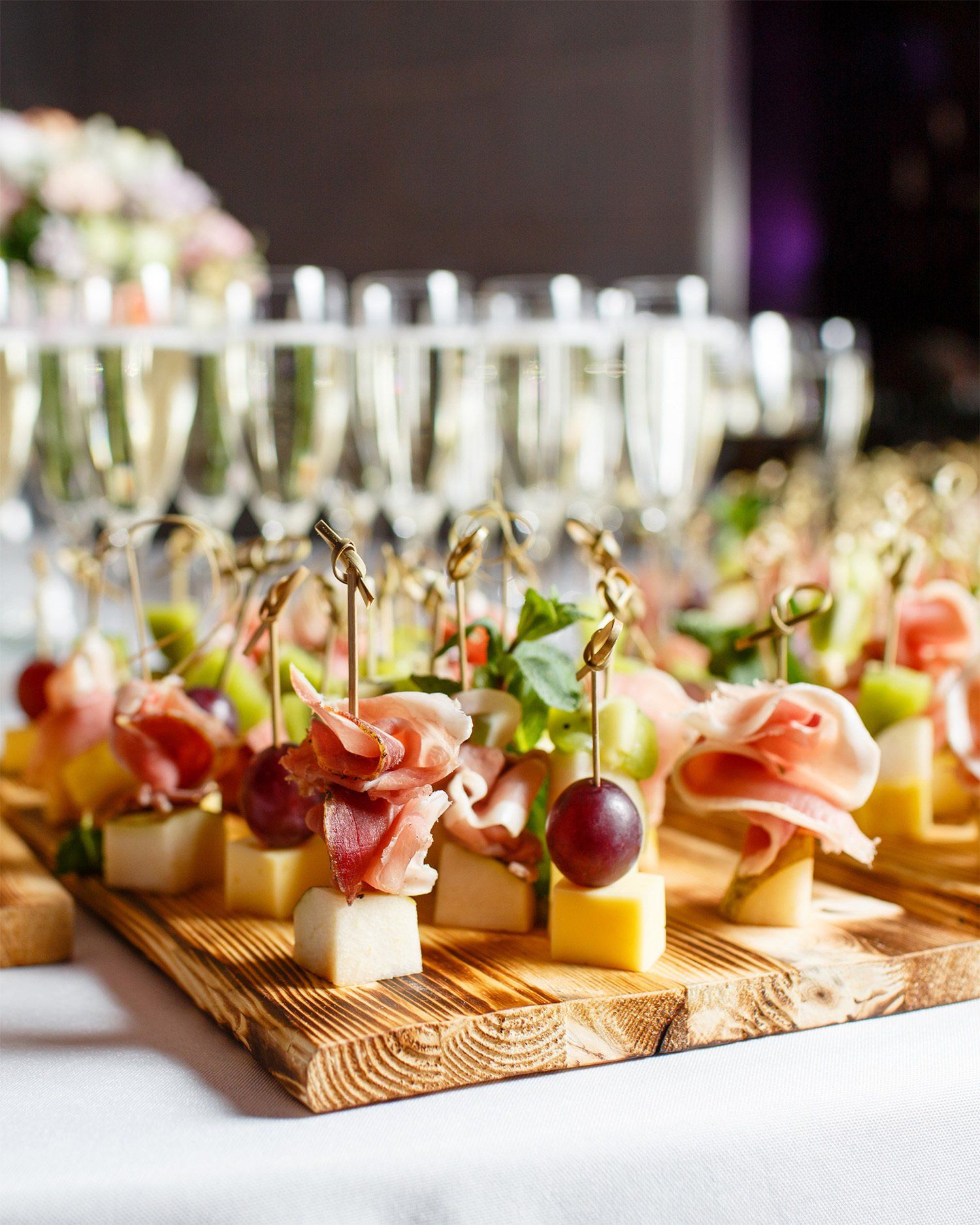 Wedding Catering: Choosing the Serving Style That’s Right For You
