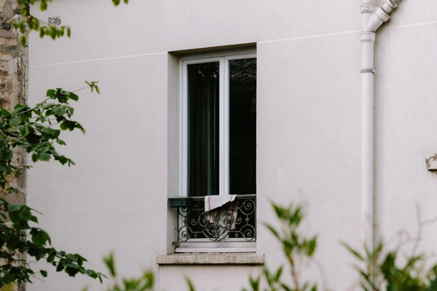 Seasonal gutter cleaning