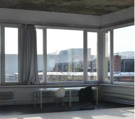 Aluminum vs fiberglass screens