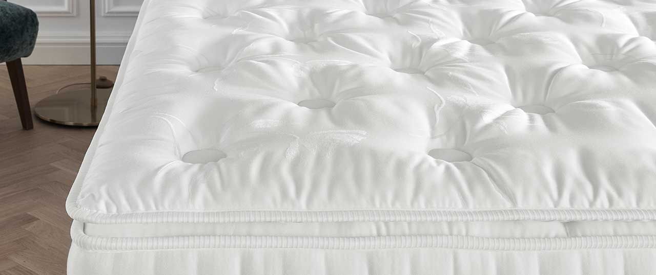 Topper Classic
Topper trapuntato in lana del Tirolo o cotone organico