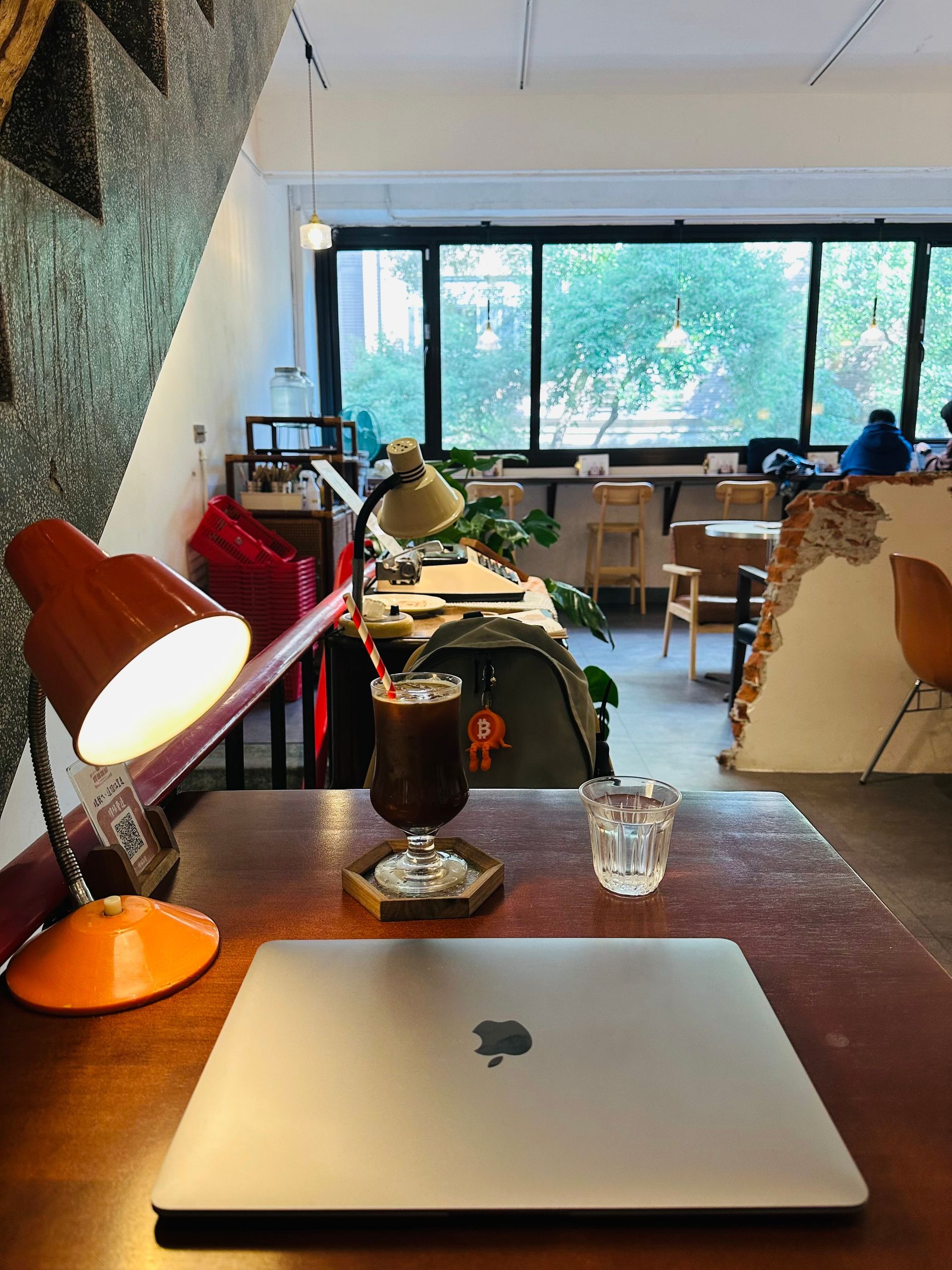 府中站咖啡廳，哩哉咖啡 Uknowhere Café