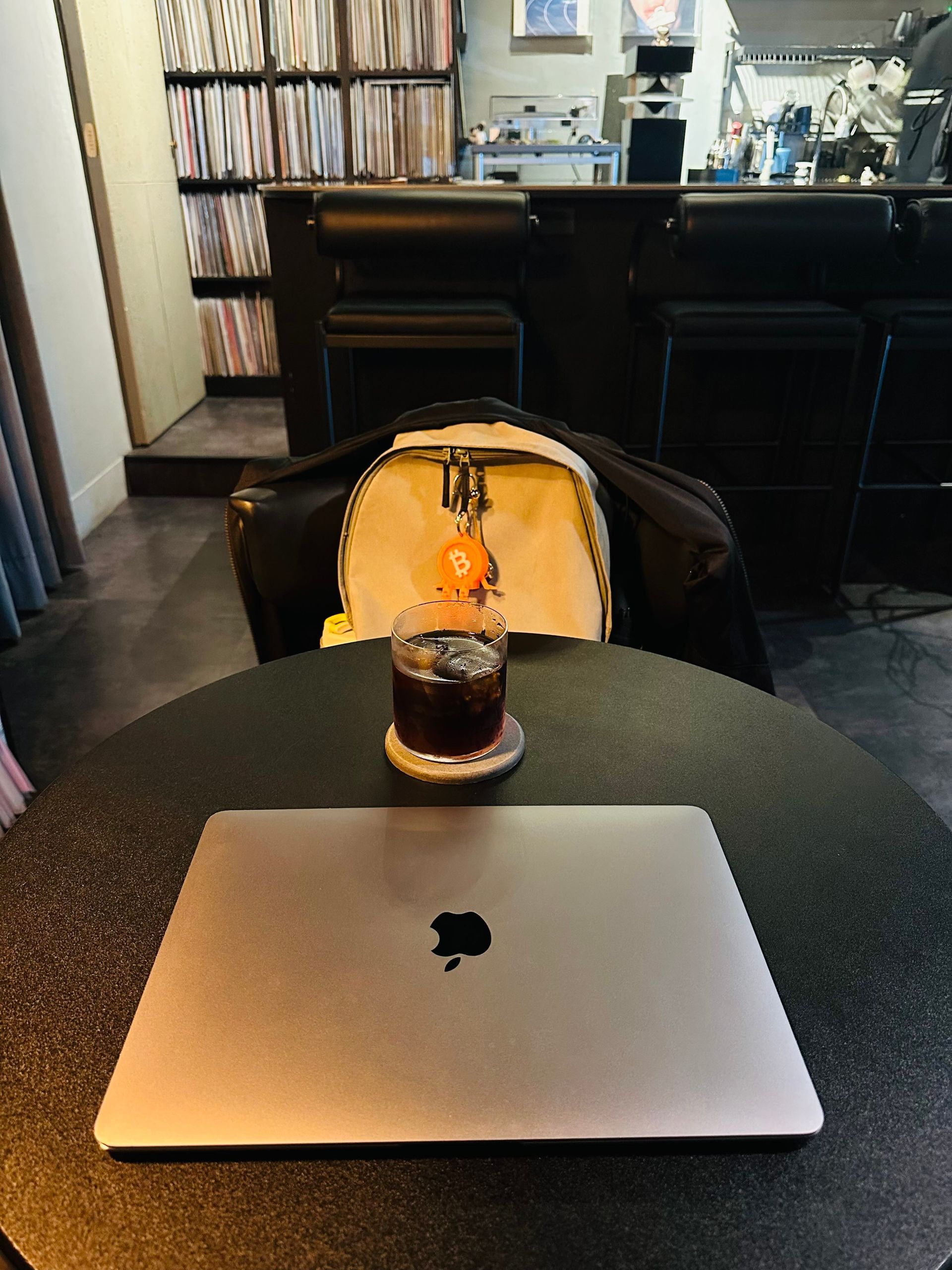 圓山站咖啡廳，山海What’s Life Coffee Roasters