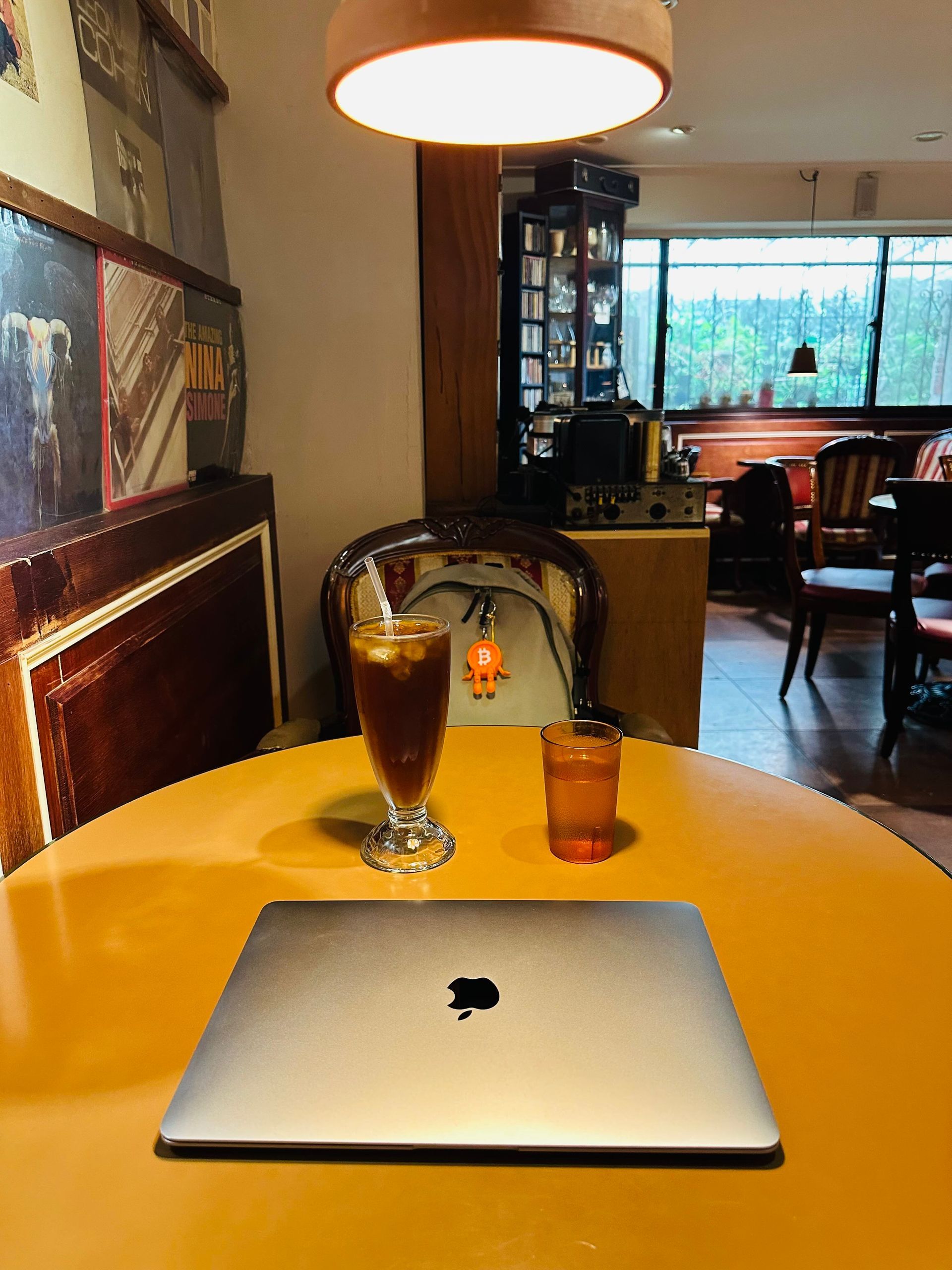 捷運台電大樓站咖啡廳，雪可屋