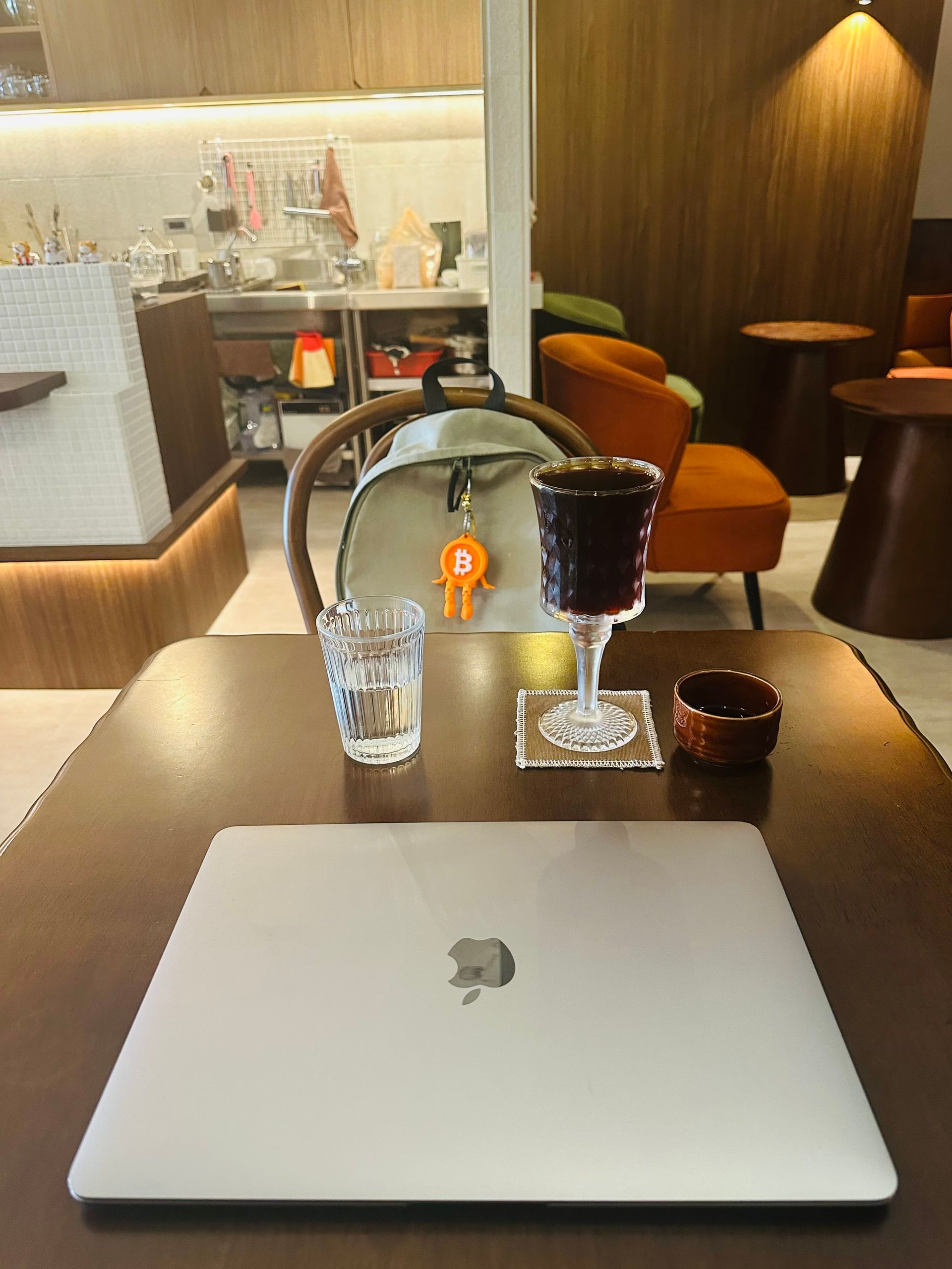 板橋江子翠站咖啡廳，旧宅在 Near Home Cafe