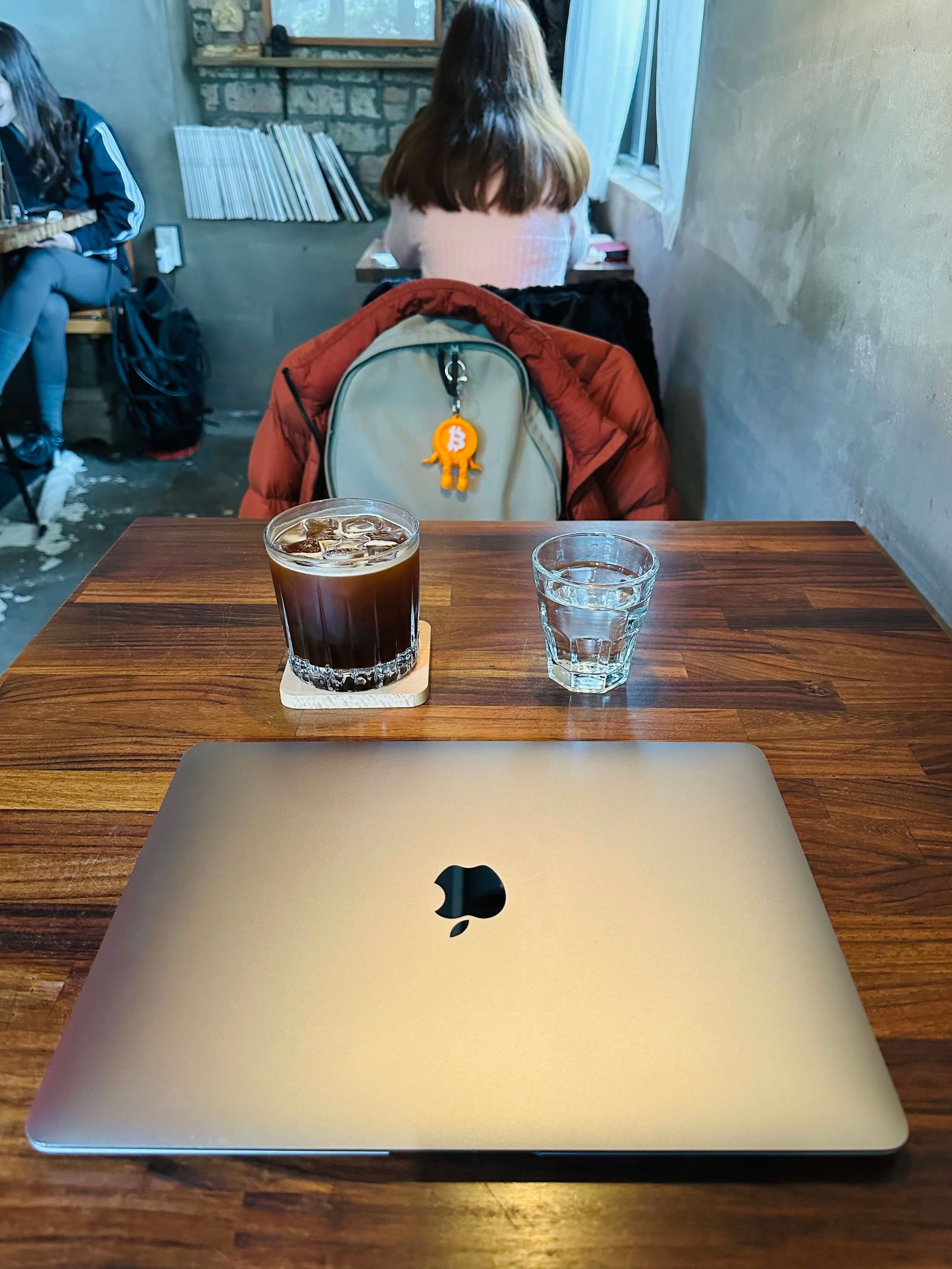 大安站咖啡廳，2J CAFE