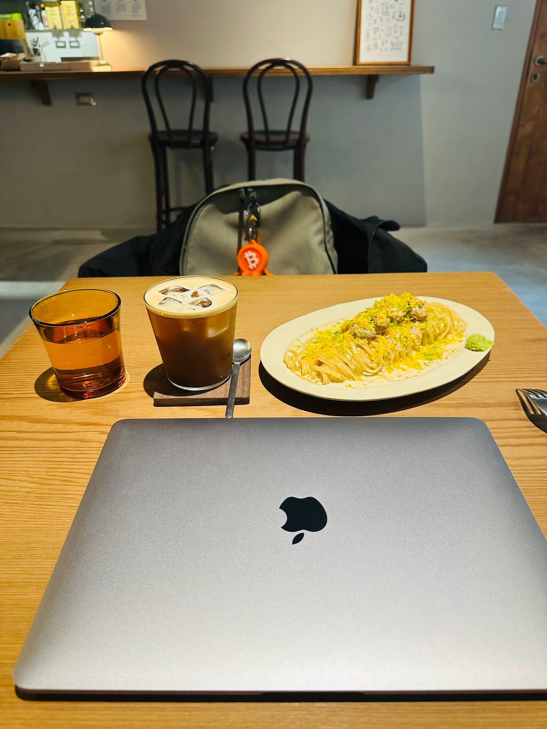 永和頂溪站咖啡廳,Back of the house