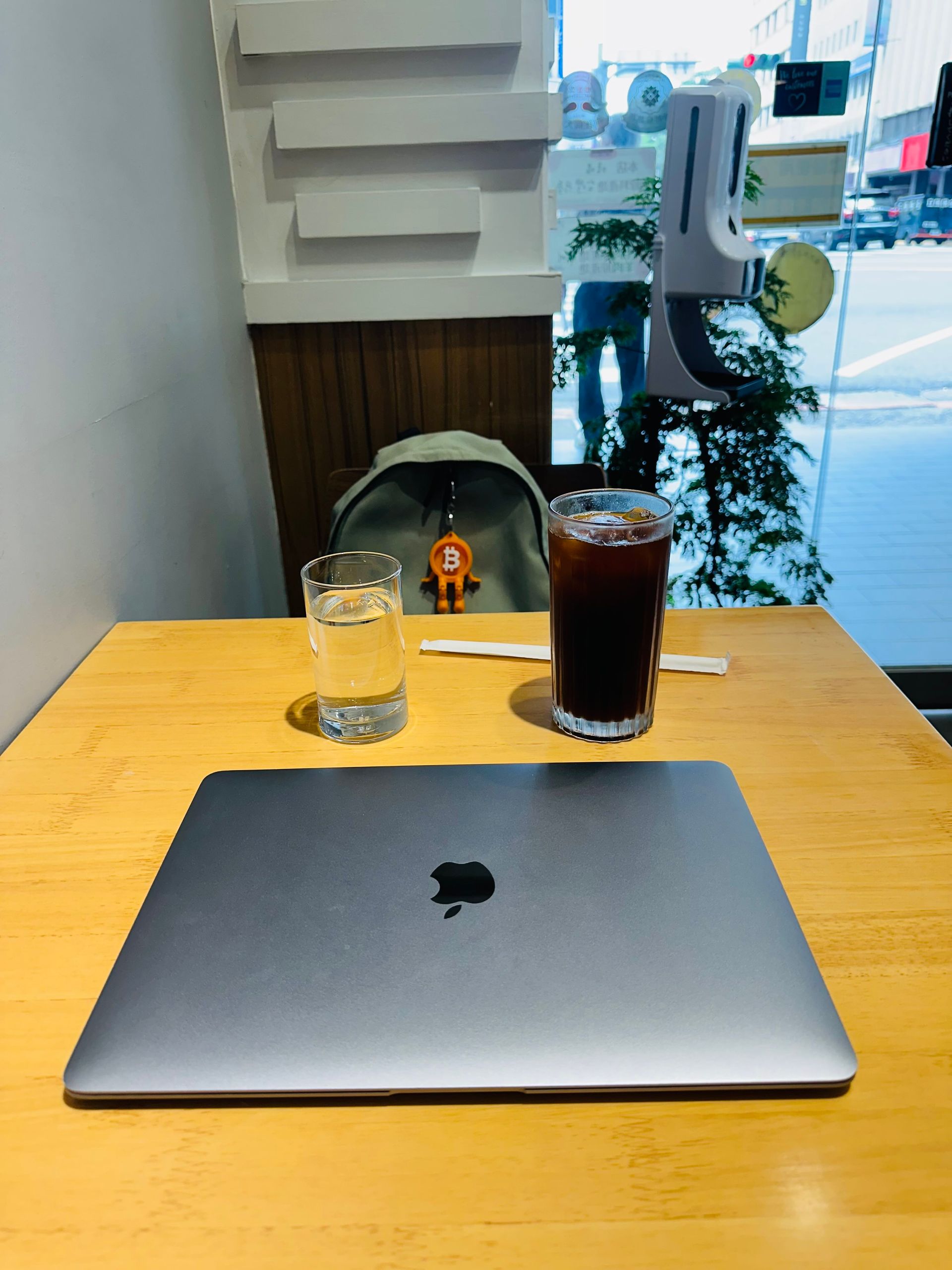 捷運台大醫院站咖啡廳,Metro Cafe