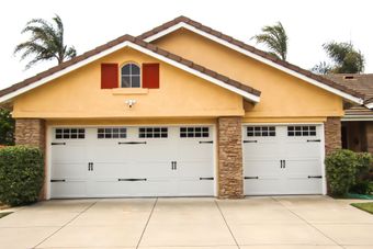 House front garage - Corsicana, TX | America's Garage Doors and Construction