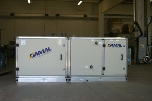 interni stabilimento Damal con apparecchiature