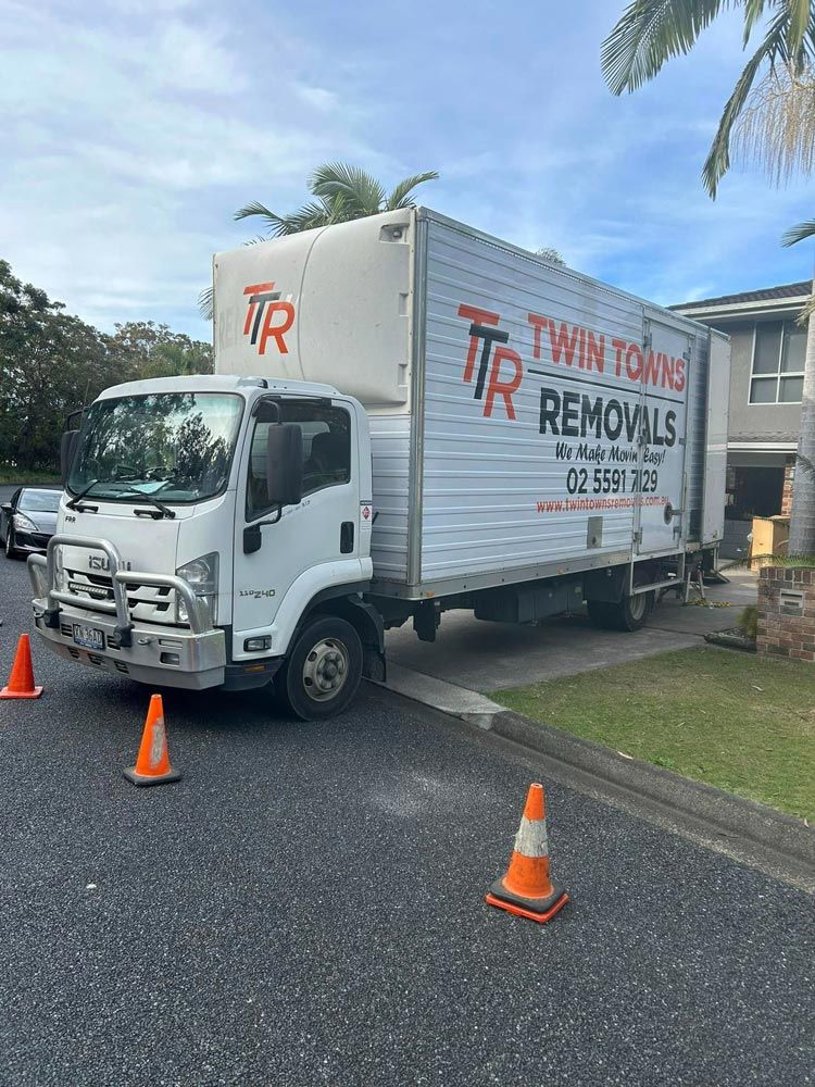 Truck Of Twin Towns Removals