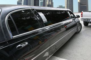Black Limousine to parking - Limo Transportation in Tampa, FL