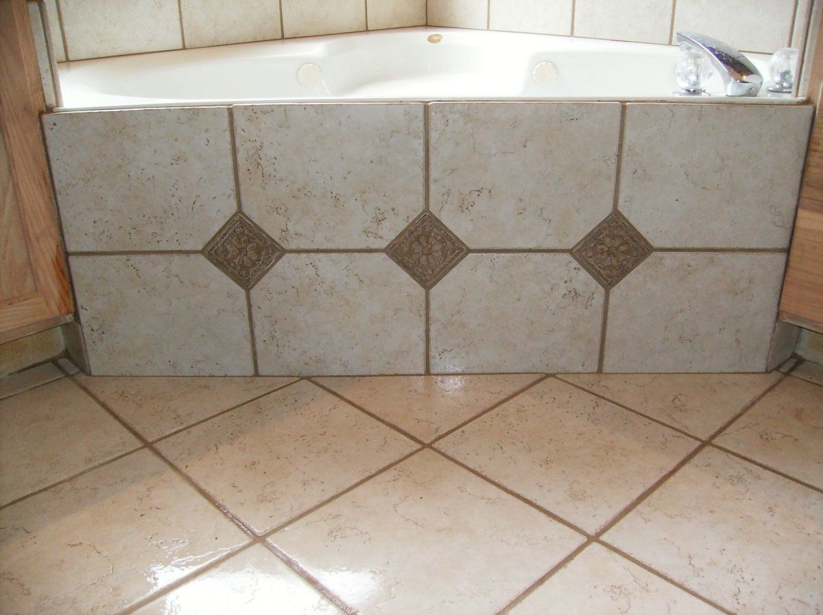 Corner Bathtubs — Small Bathtub On Corner in Stafford, TX