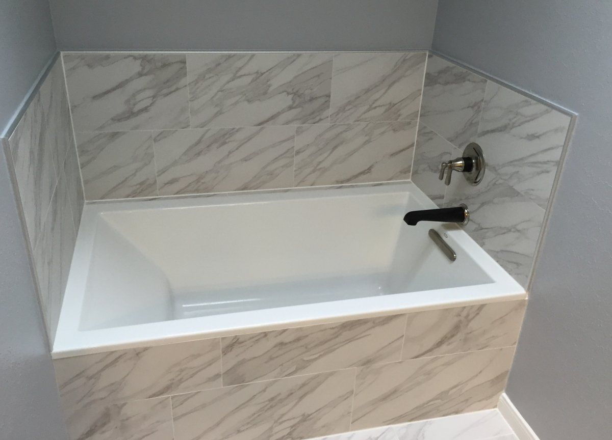Bathtub Design — Small Rectangular Bathtub in Stafford, TX