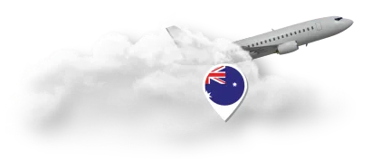 Um avião está voando através das nuvens com um alfinete de bandeira preso a ele.