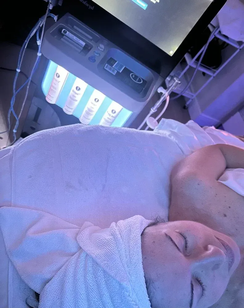 Hydrafacial Syndeo, Cryoskin and Dermaplaning