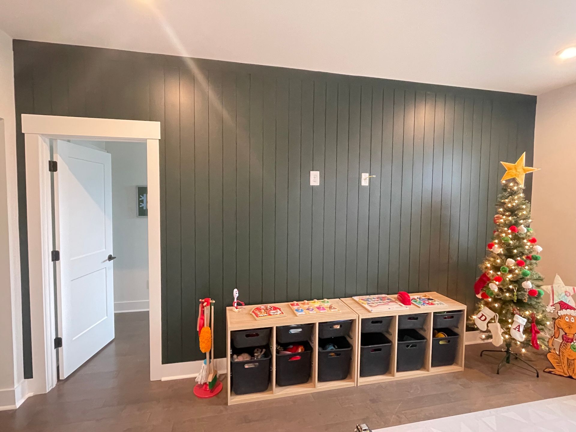 There is a christmas tree in the middle of the room in Nashville, TN