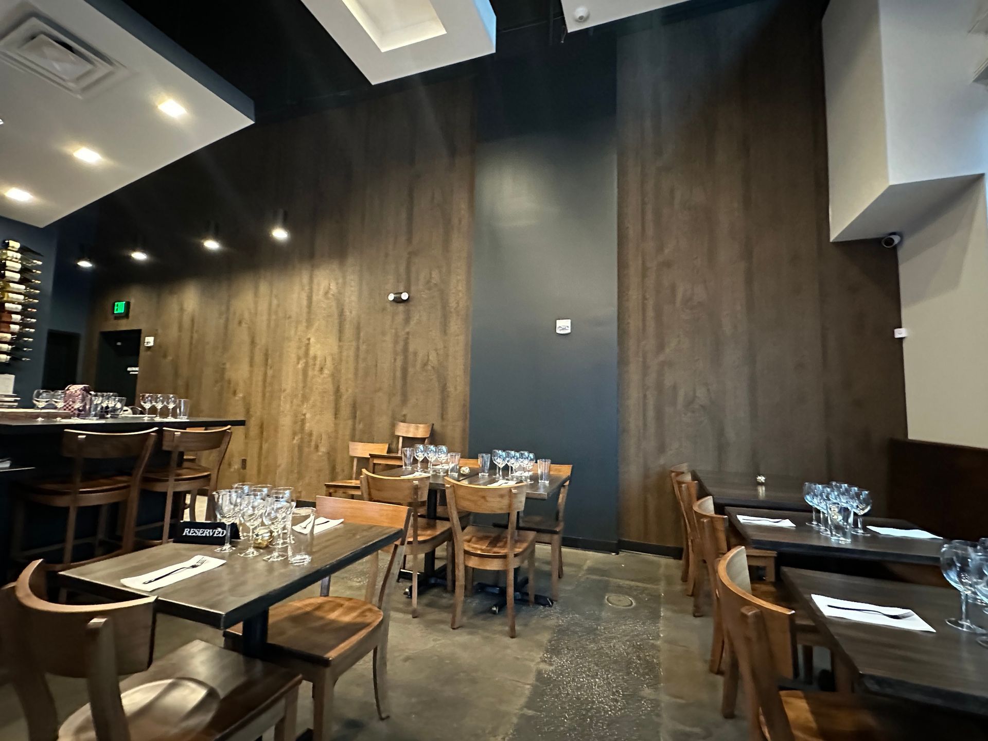 A restaurant with a lot of tables and chairs in Nashville, TN