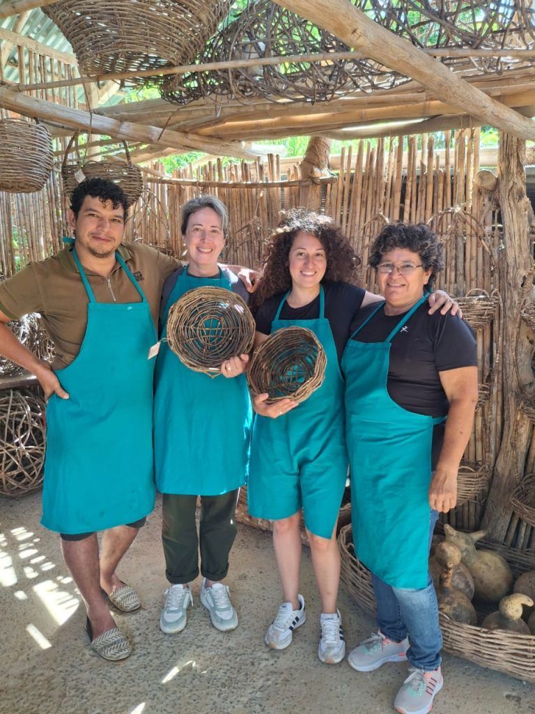 “Canastos & Sabores: arte, historia y gastronomía local”