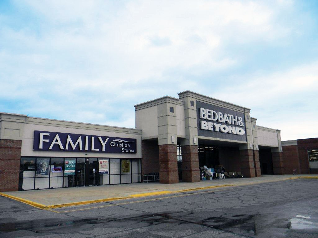 The outside of a bed bath and beyond store
