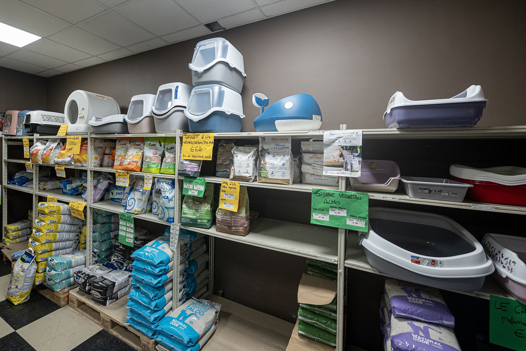 interno negozi Animalier Torino