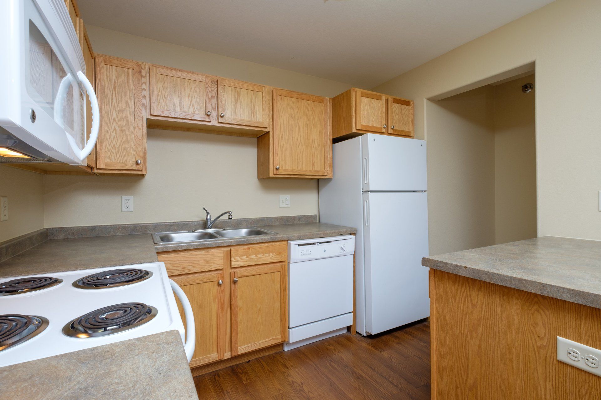 Property Details | Rockford Apartments | Fargo, ND