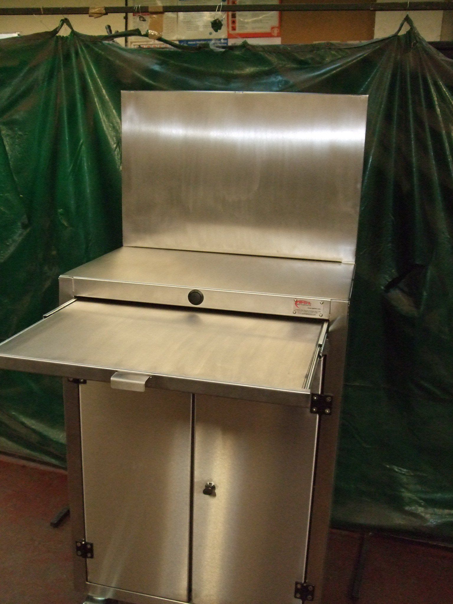 Work Station | Metal Fabrications Projects | DGL Fabrications