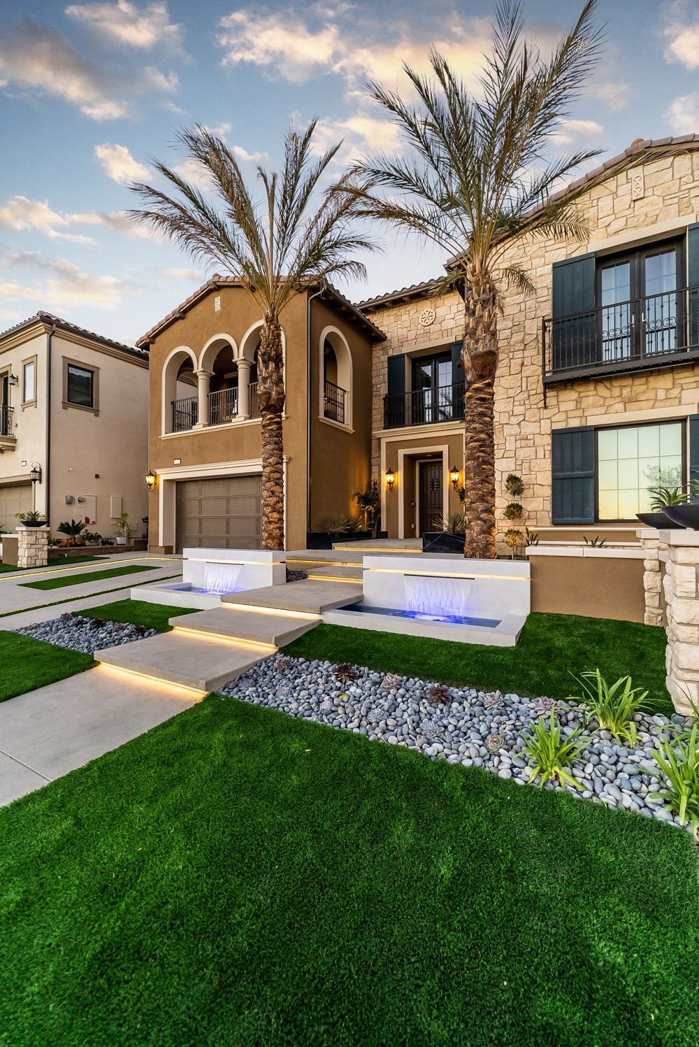 Luxury Swimming pool in Porter Ranch, CA.