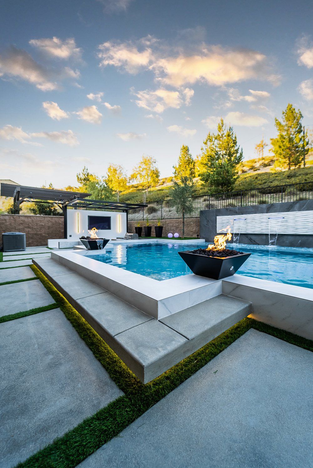 Luxury Swimming pool in Porter Ranch, CA.