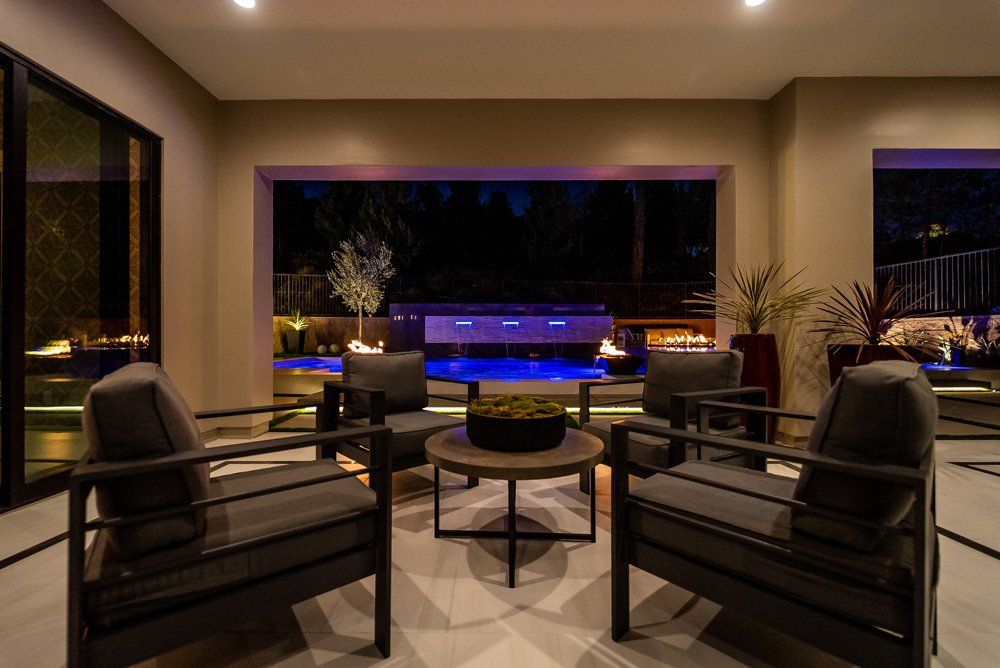 Luxury Swimming pool in Porter Ranch, CA.