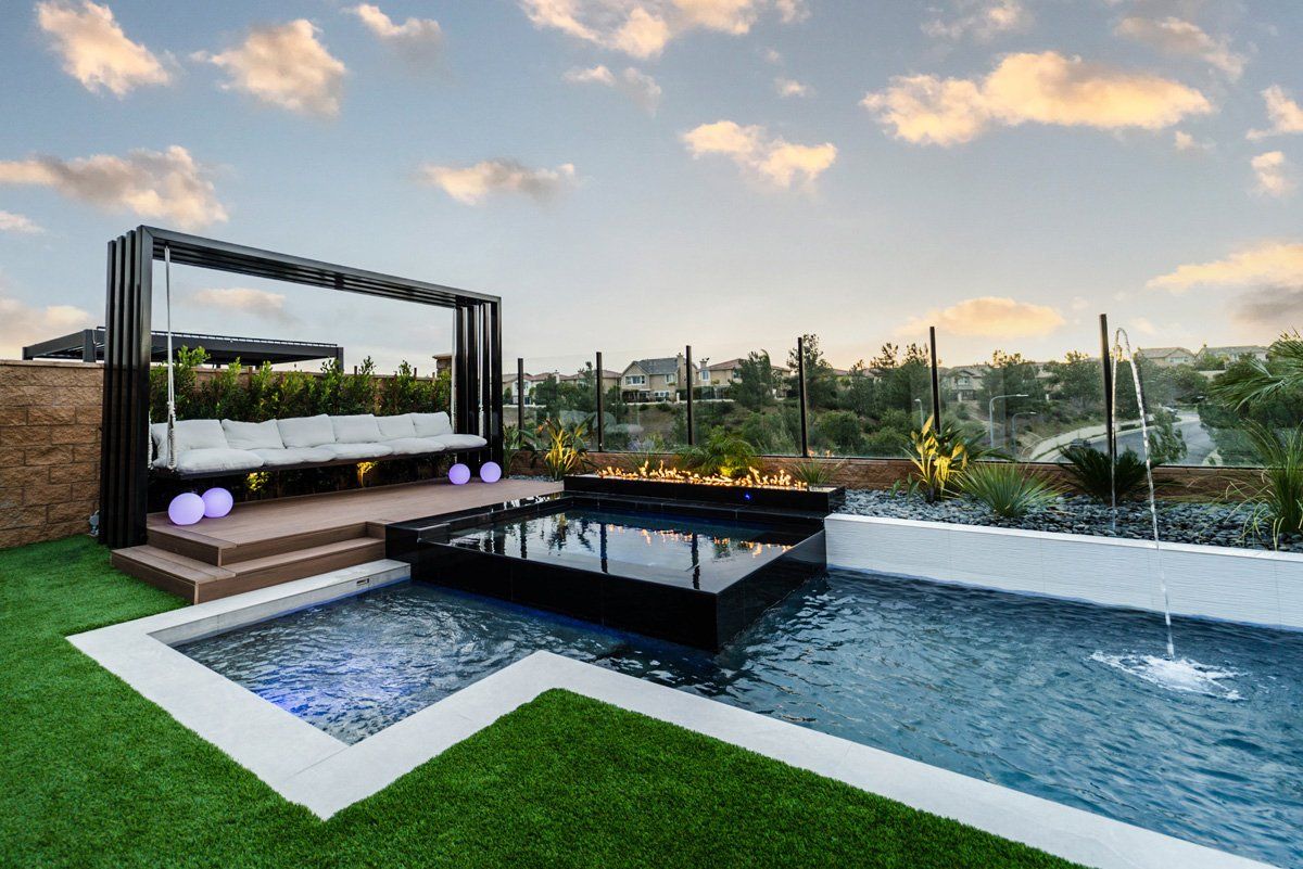 Luxury Swimming pool in Porter Ranch, CA.