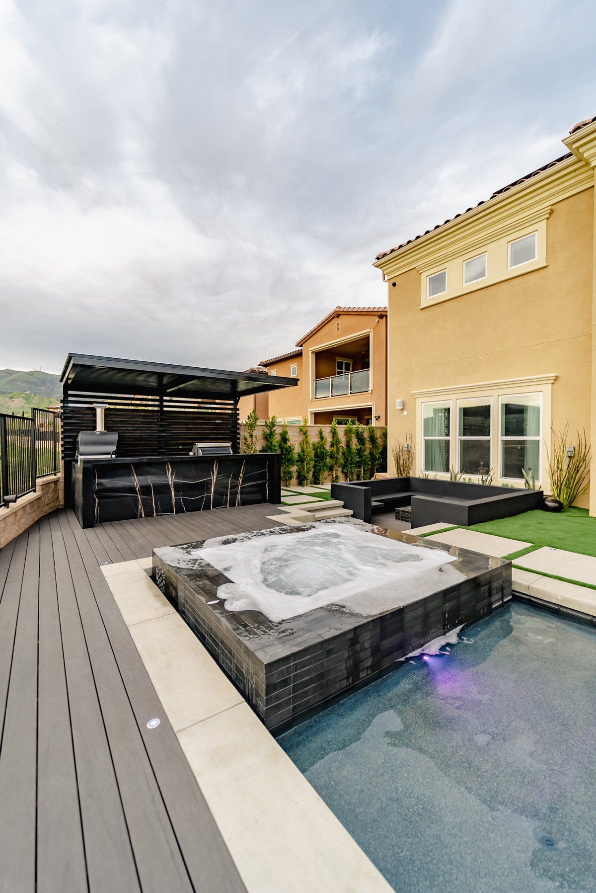 Luxury Swimming pool in Porter Ranch, CA.