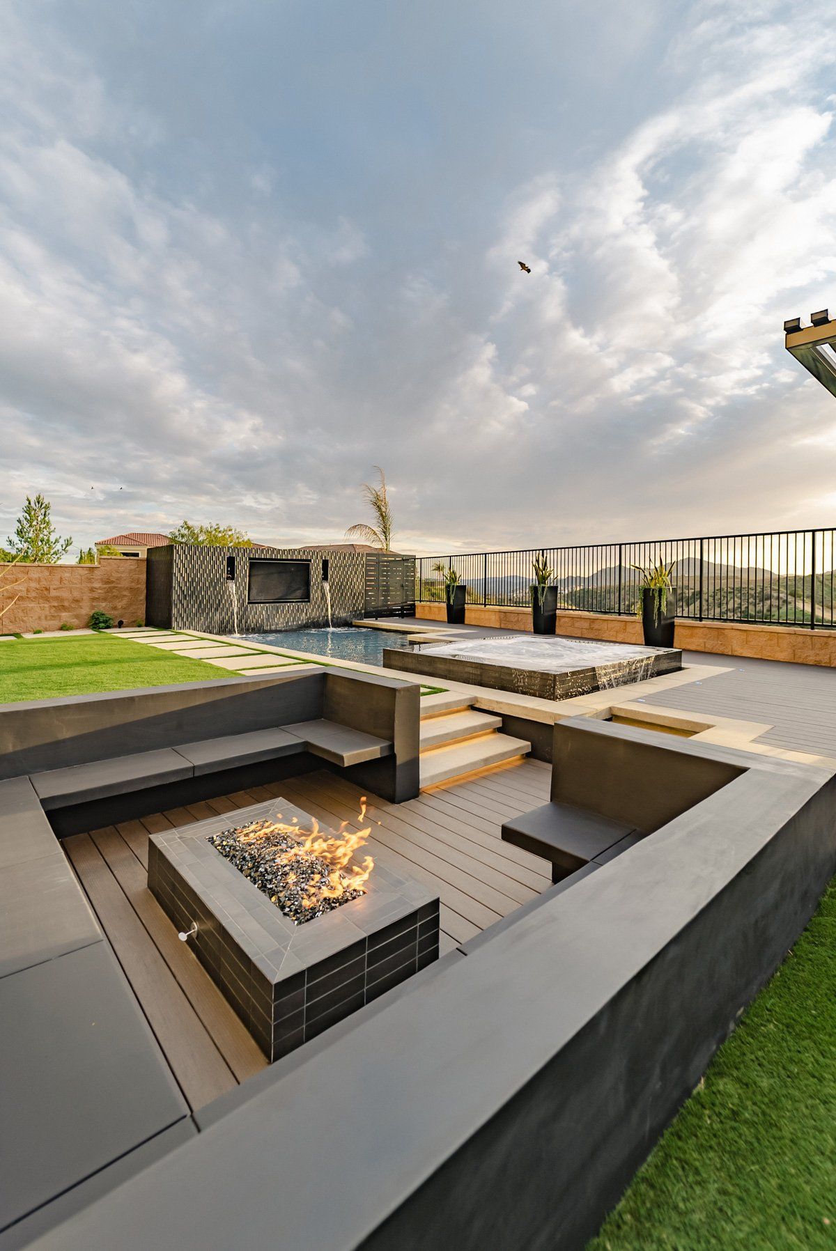 Luxury Swimming pool in Porter Ranch, CA.