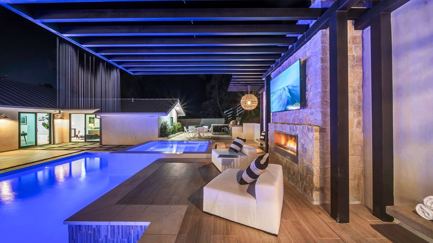 Luxury swimming pool design and construction by Westmod in Hidden Hills, CA.