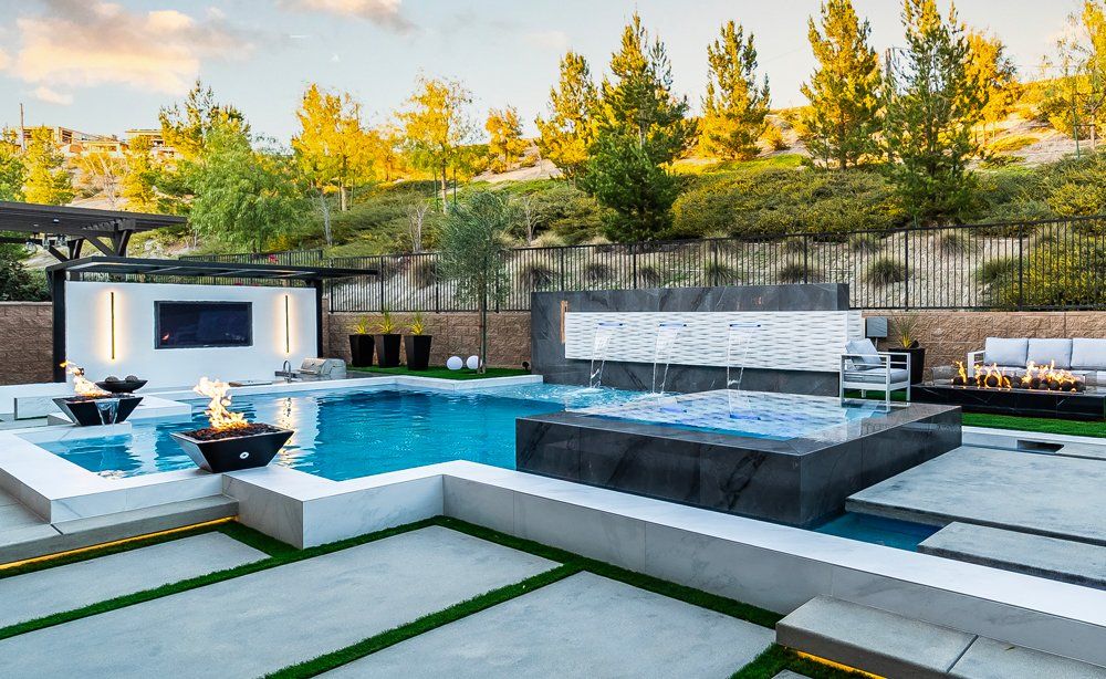 Luxury Swimming pool in Porter Ranch, CA.