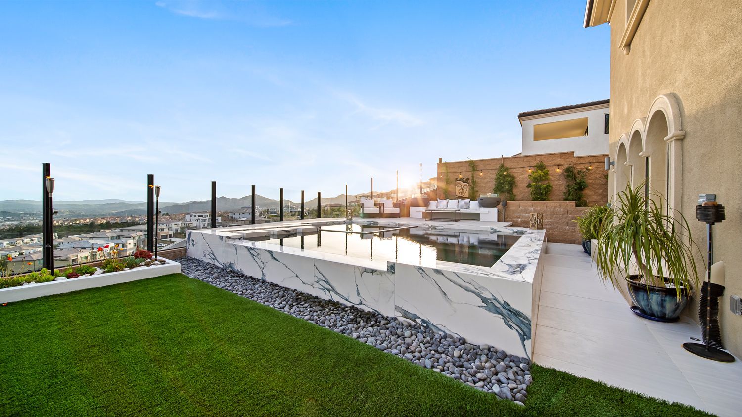 Luxury Swimming pool in Porter Ranch, CA.