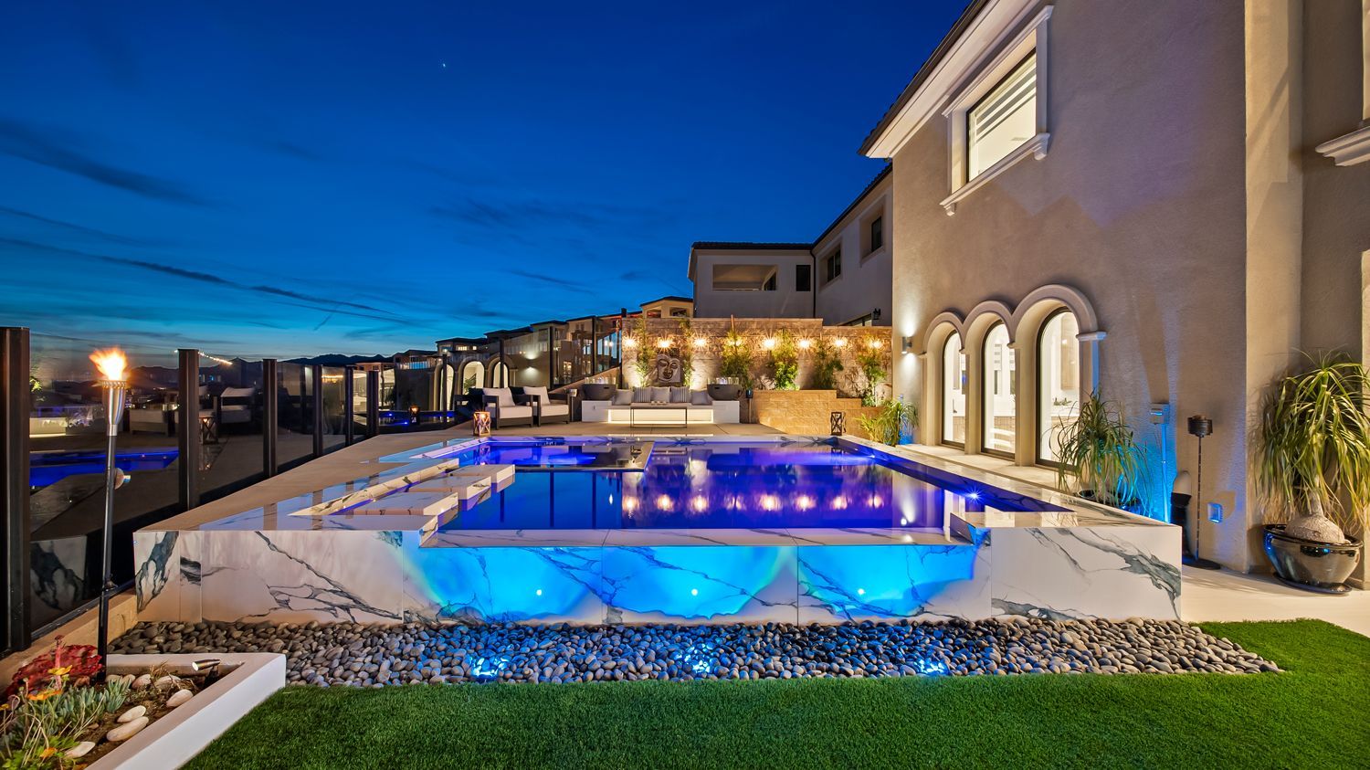 Luxury Swimming pool in Porter Ranch, CA.