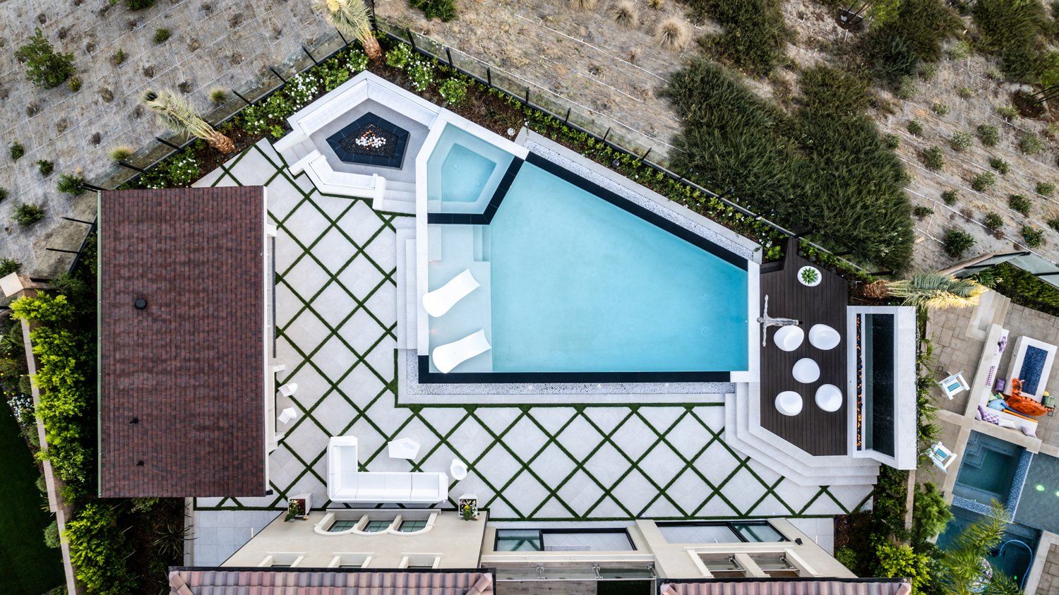 Luxury Swimming pool in Porter Ranch, CA.