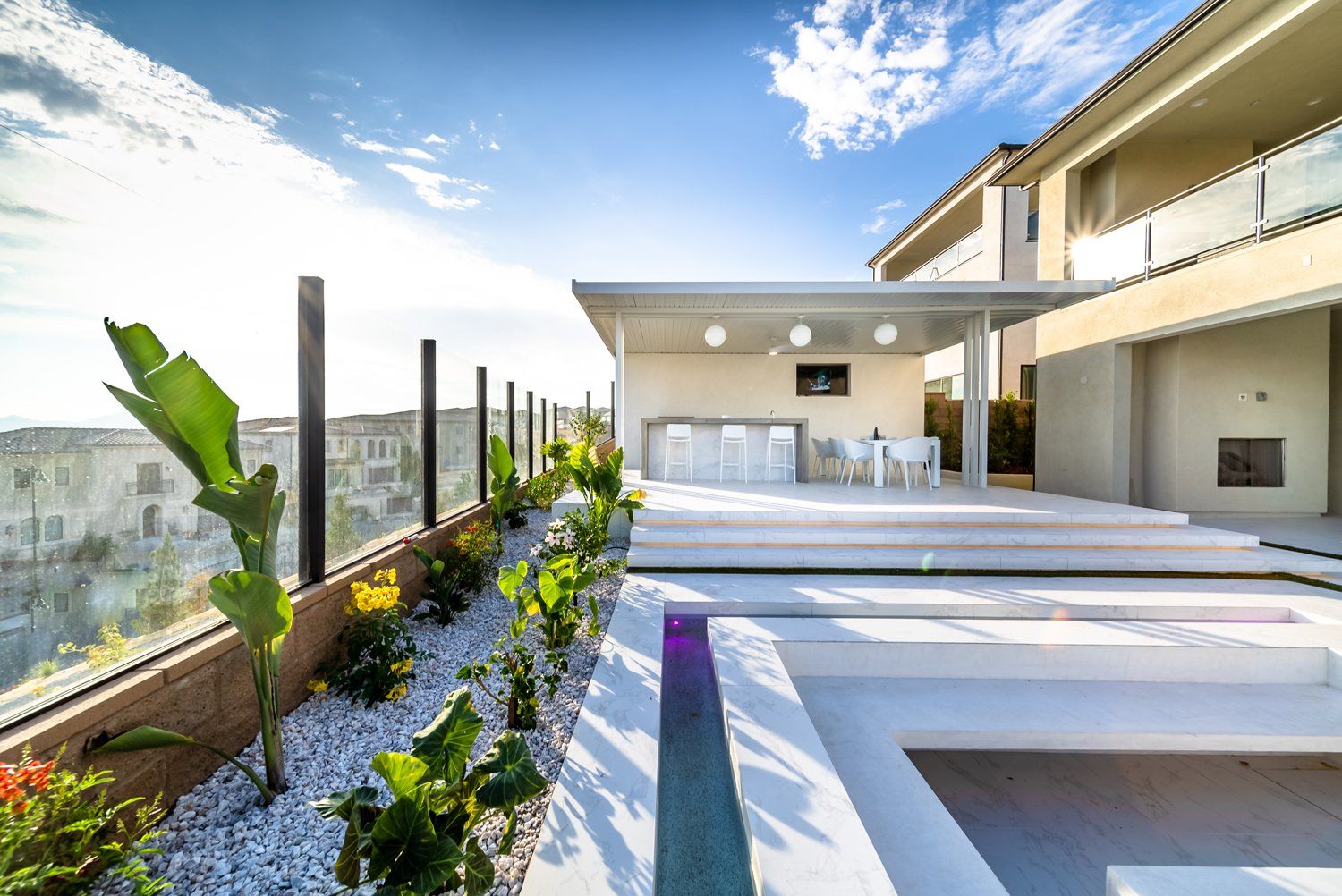 Luxury Swimming pool in Porter Ranch, CA.