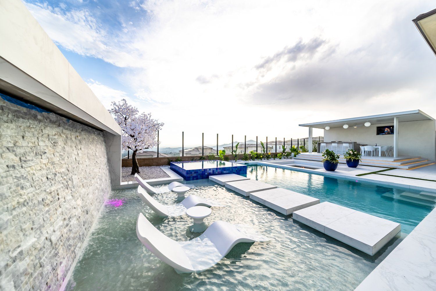 Luxury Swimming pool in Porter Ranch, CA.