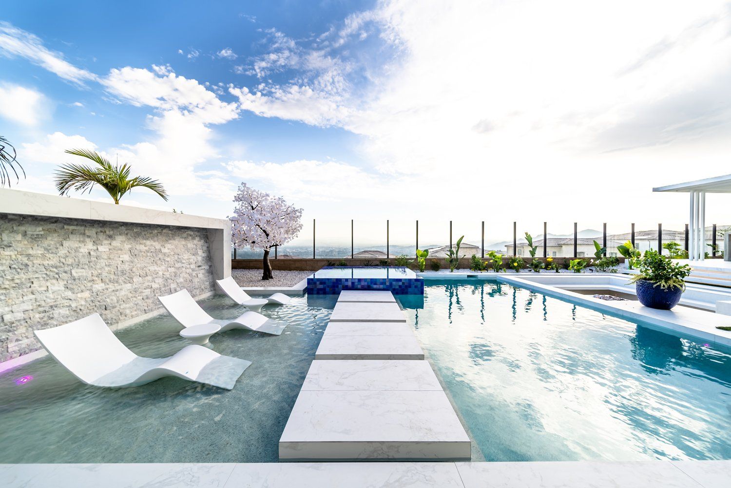 Luxury Swimming pool in Porter Ranch, CA.
