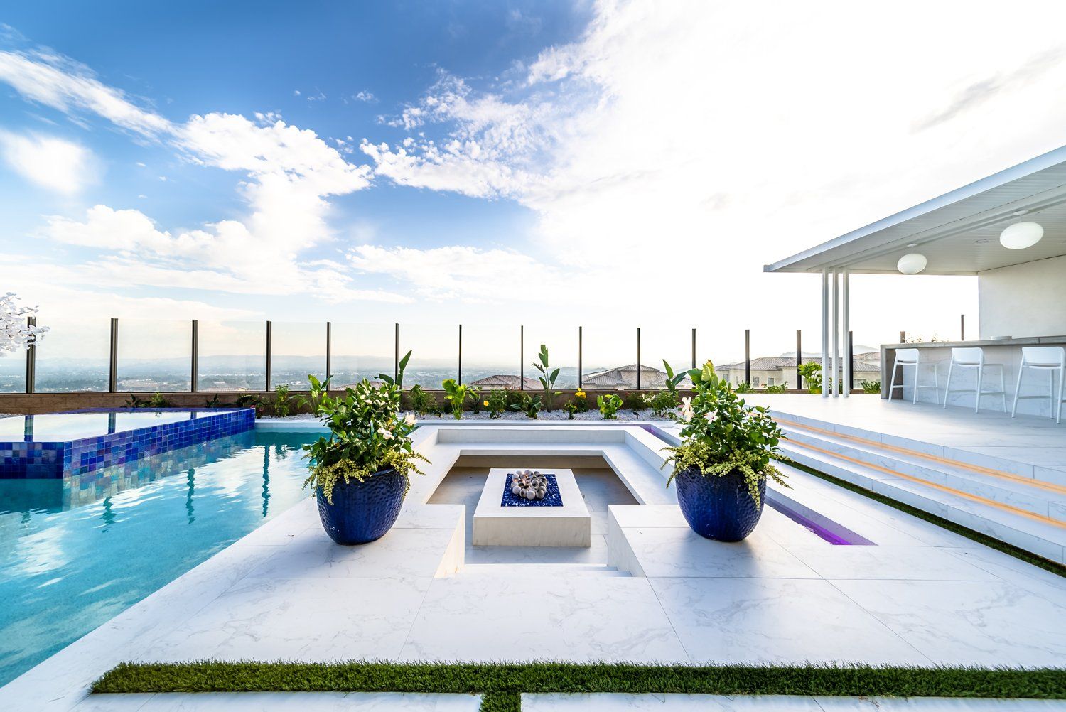 Luxury Swimming pool in Porter Ranch, CA.