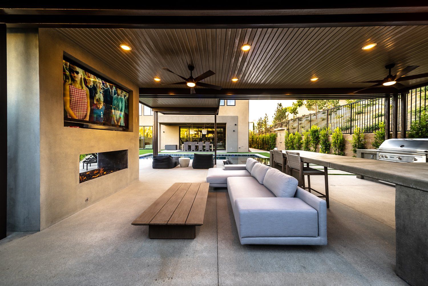 Luxury Swimming pool in Porter Ranch, CA.