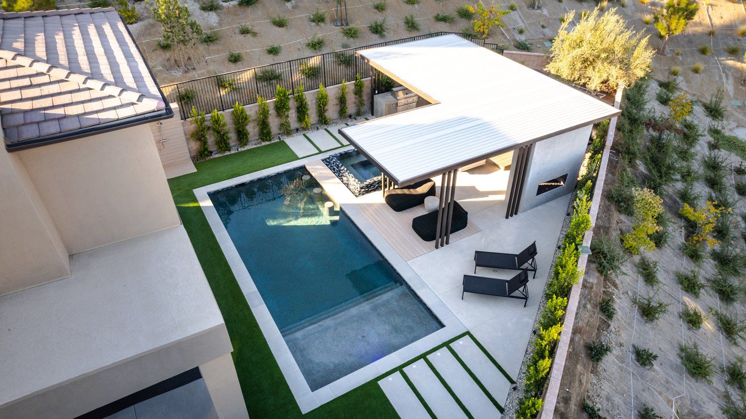 Luxury Swimming pool in Porter Ranch, CA.