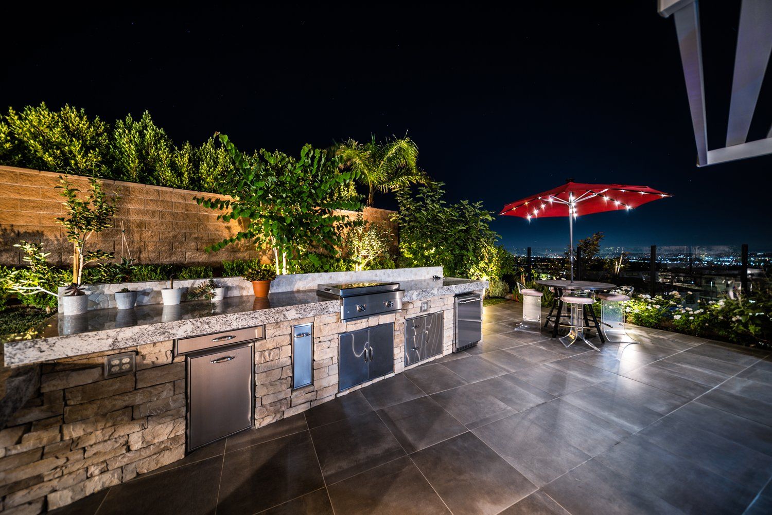 Luxury Swimming pool in Porter Ranch, CA.