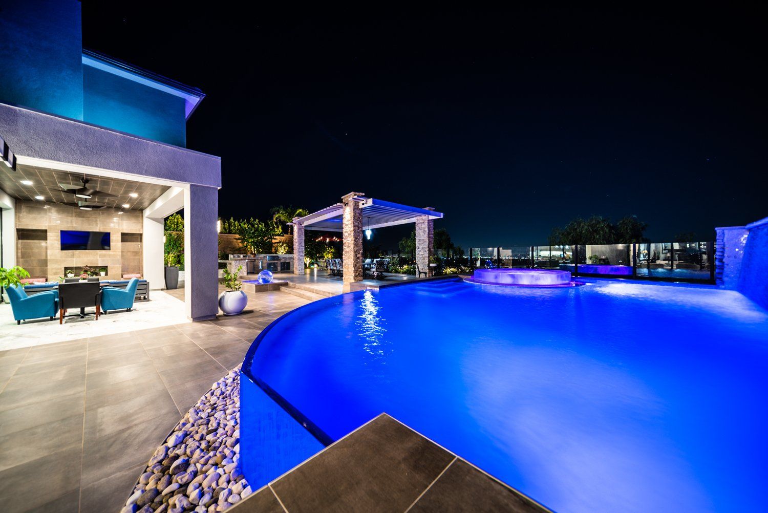 Luxury Swimming pool in Porter Ranch, CA.