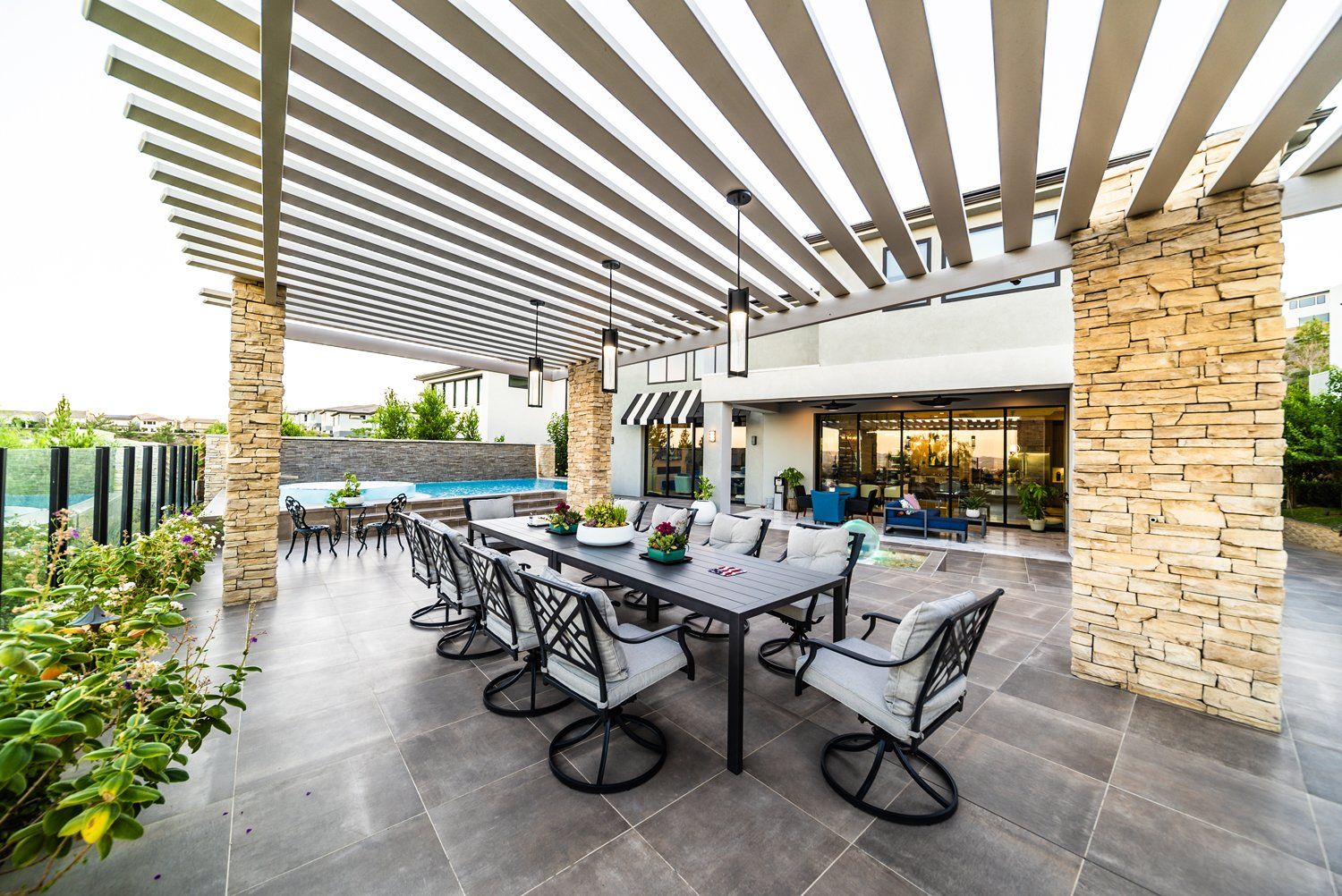 Luxury Swimming pool in Porter Ranch, CA.