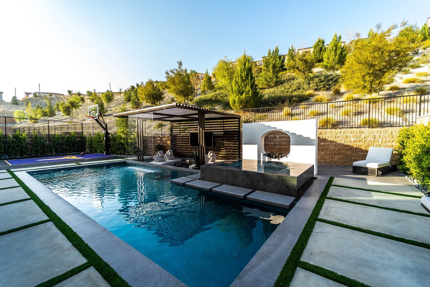 Luxury Swimming pool in Porter Ranch, CA.