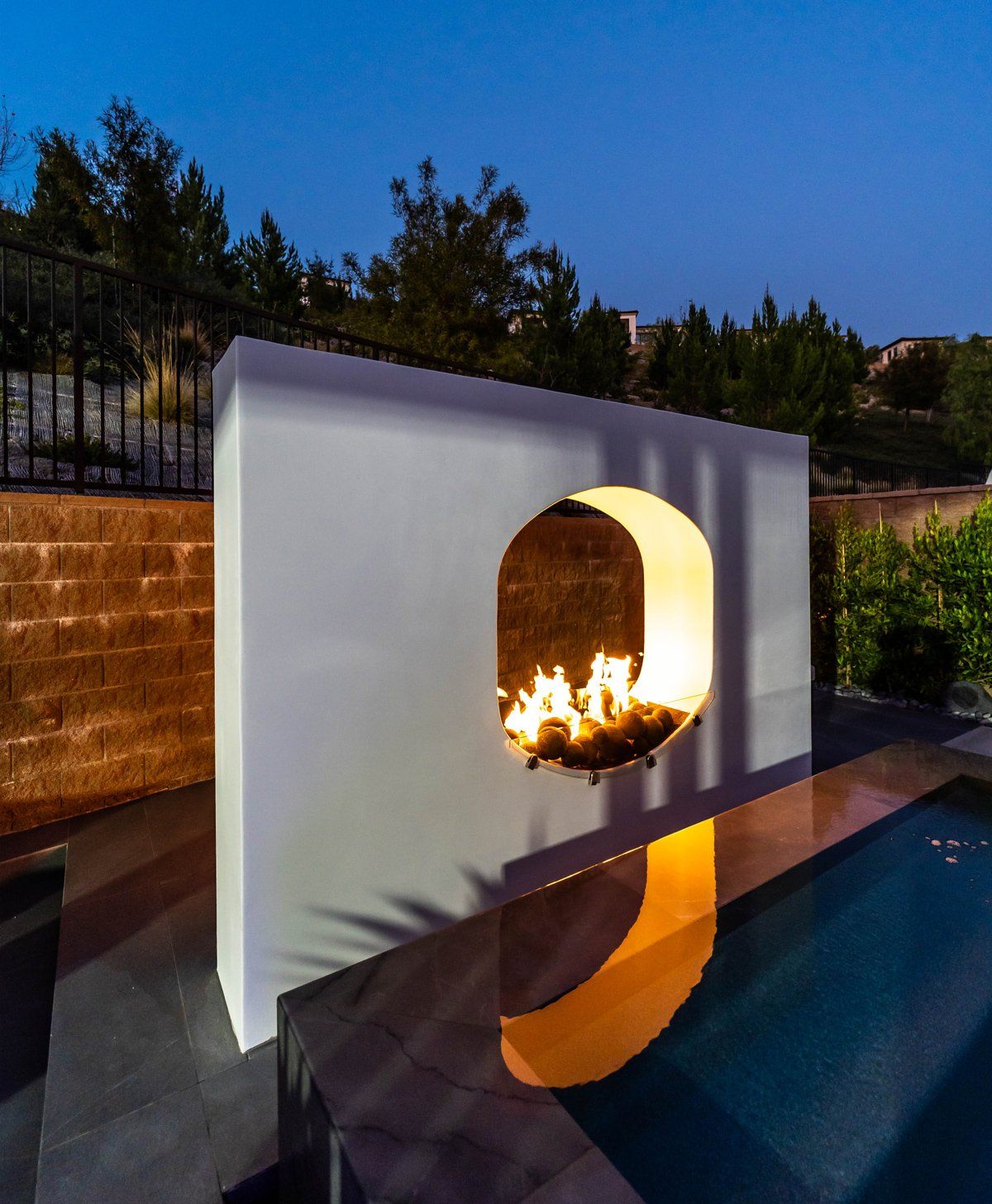 Luxury Swimming pool in Porter Ranch, CA.