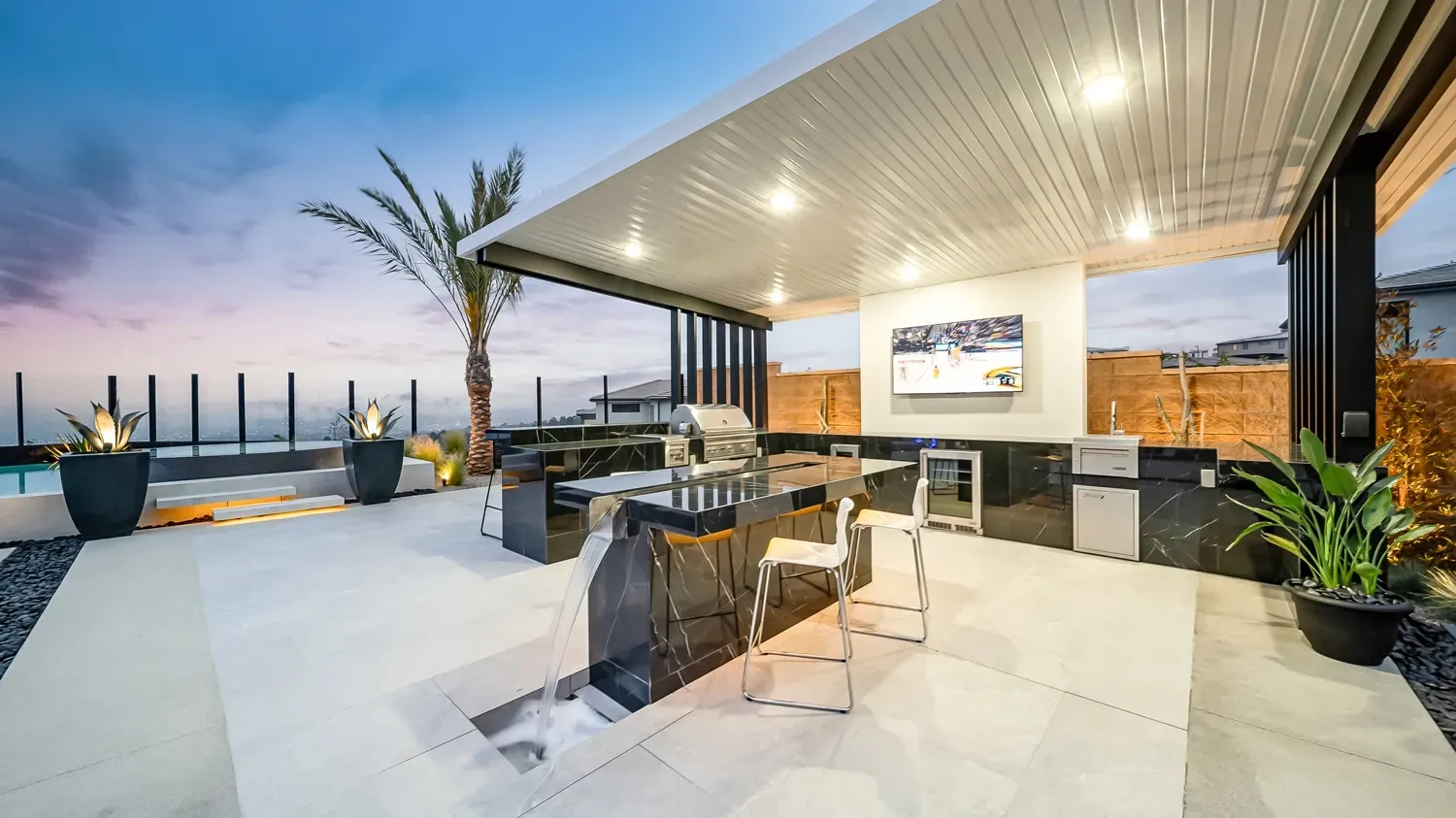 Luxury swimming pool design and construction by Westmod in Porter Ranch, CA.