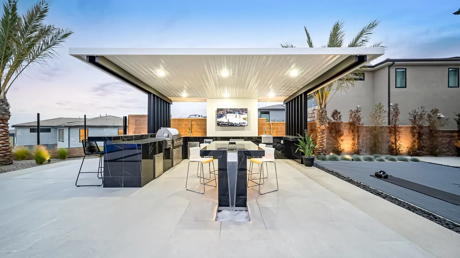 Luxury swimming pool design and construction by Westmod in Porter Ranch, CA.